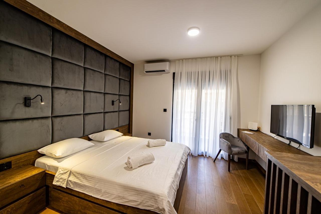 Apartments Tulip ポドゴリツァ エクステリア 写真